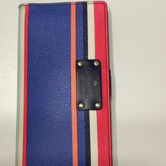 Kate Spade Wellesley Hannah Tropical Stripe Bay Crossbody and matching wallet - Picture 2 of 8